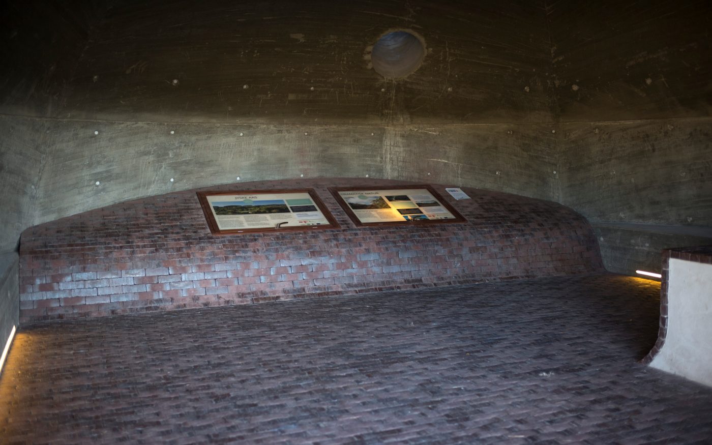 Jyske Aas Porten in Hjallerup, Landscape, Penter Paver, Juist