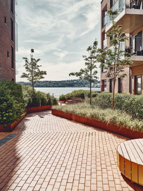 Bricks: Pellava - Iltarusko Retro - Kaakaonruskea Retro - Superwhite Retro - Grafiitinmusta Retro | Wienerberger AS