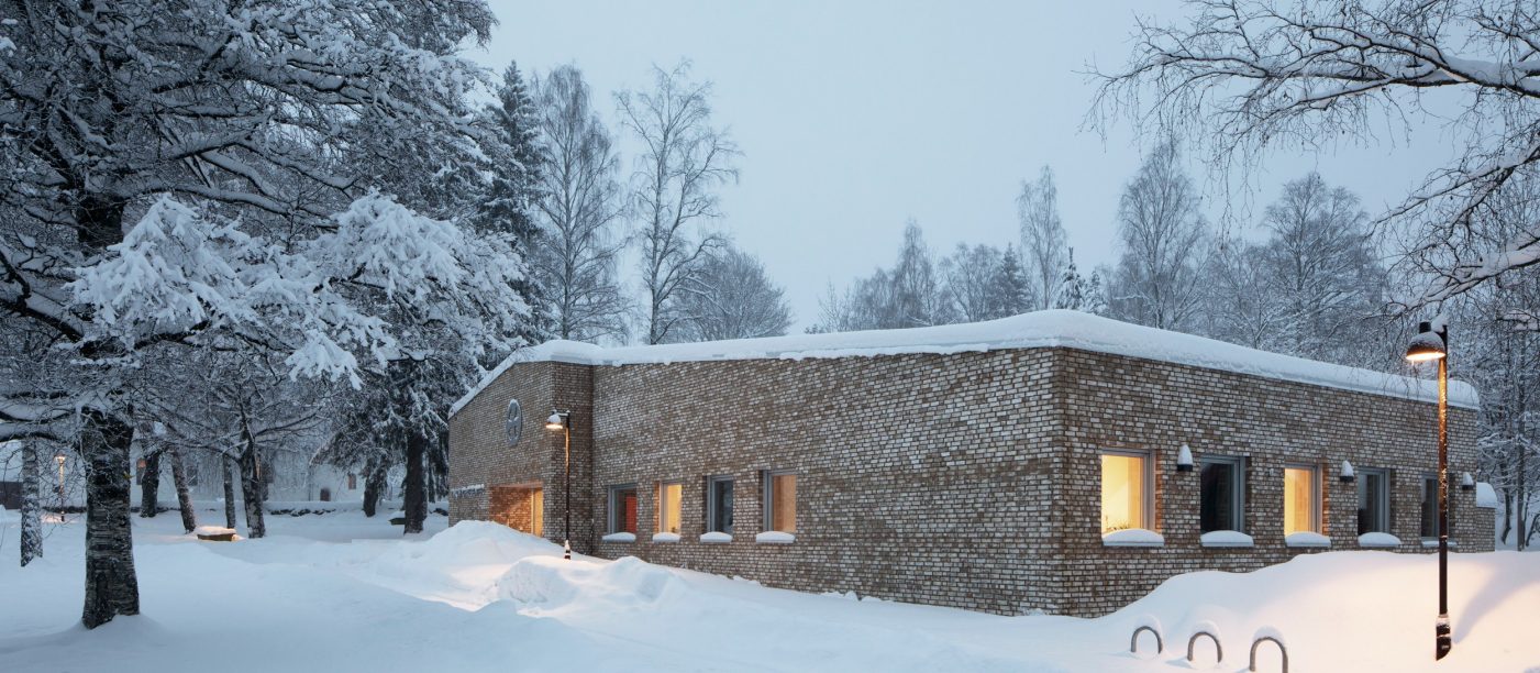 Teglstein - Bronsgroen - Tanum Menighedscenter, Norge