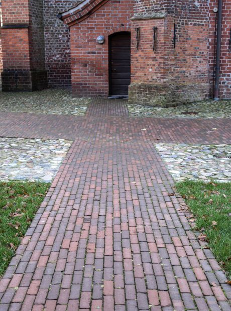 Belægningstegl: Auxo getrommelt | Kristkirken, Tønder