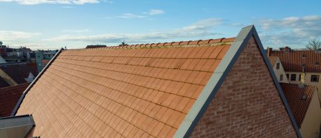 Takstein - Datura Naturrød - Oluf Bagers Plads, Danmark