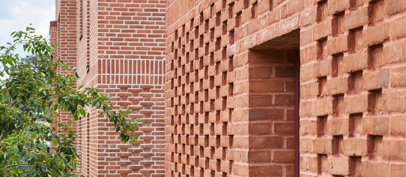 Apartment building, Kongegaarden, Roed nuanceret