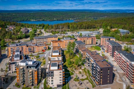 Bricks: Tuohi Retro - Grafiitinmusta Retro - Elignia Betula - Linnaeus Quercus - Cienna - Pagus Grijszwart - Forum Cromo - Agora Grafietzwart | Myrvoll Stasjon, Norway