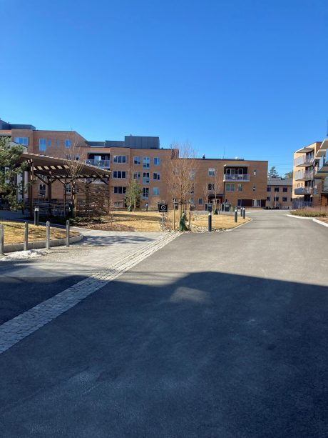 Bricks: Tuohi Retro - Grafiitinmusta Retro - Elignia Betula - Linnaeus Quercus - Cienna - Pagus Grijszwart - Forum Cromo - Agora Grafietzwart | Myrvoll Stasjon, Norway