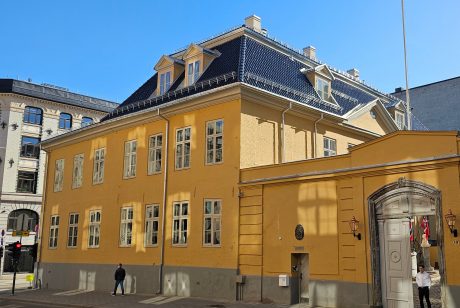 Takstein: Pottelberg 451 | Den Gamle Krigsskolen