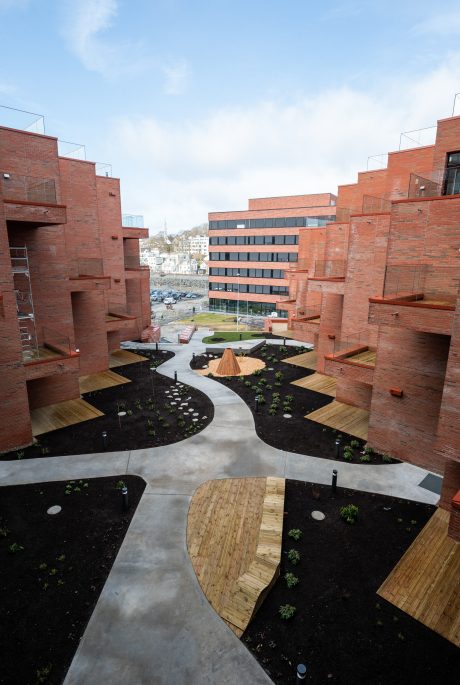 Teglstein: Elignia Robinia (Linnaeus Robinia) | Ankeret, Havneparken i Sandnes