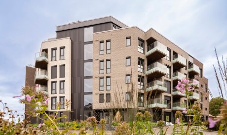 Teglstein: EW0454 Sort Onyx - EW0451 Staal - EW0109 Hvid Marmo | Kulås Hage; Norge