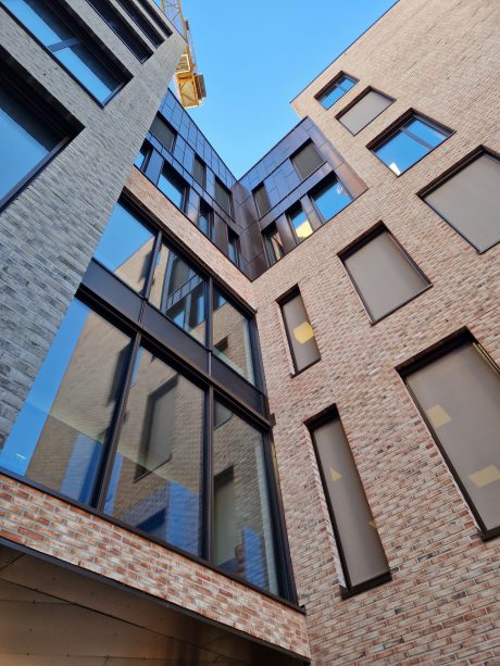 Bricks: EW2294 Terracotta Coal - EW2284 Terracotta - Grijs Gesinterd - EW0112 Brun Valmue - Bronsgroen - Morado | Kvartal 273, Norway