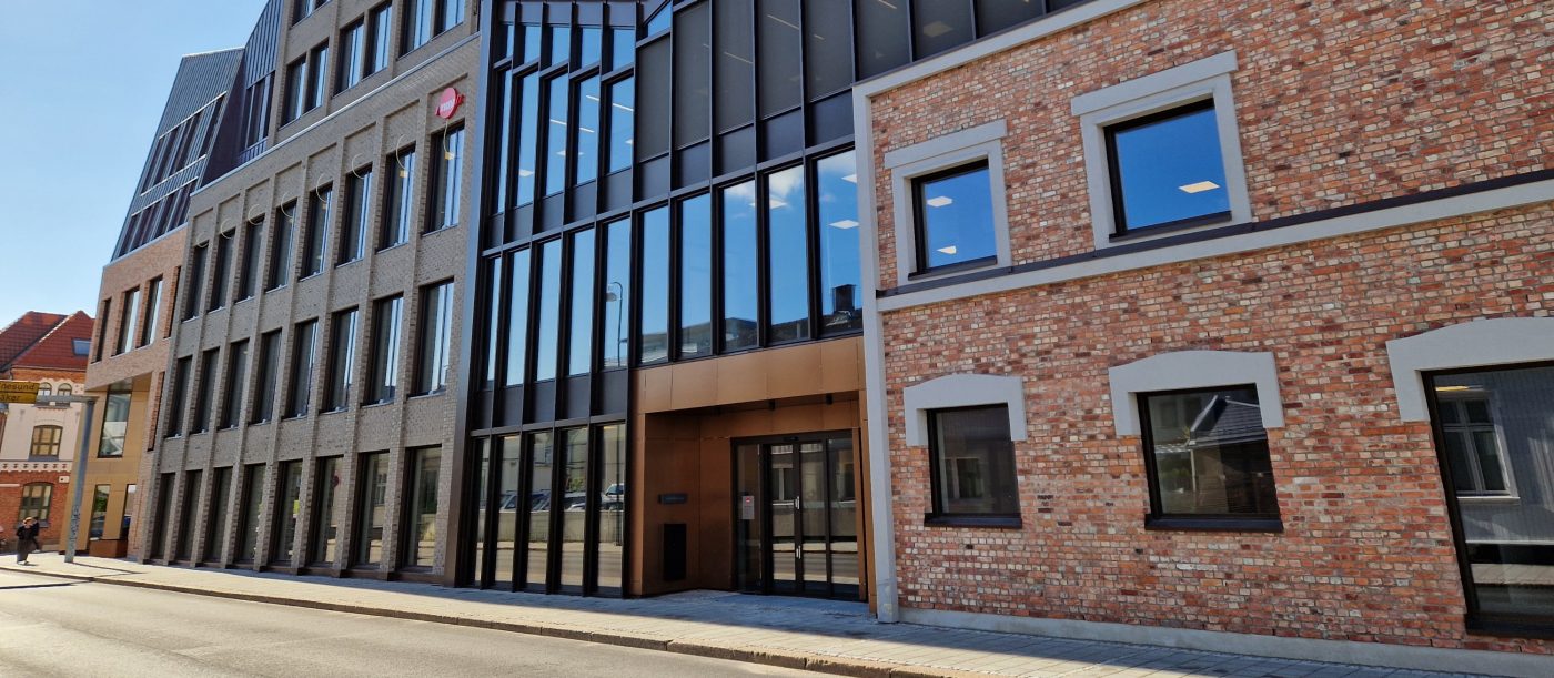 Bricks: EW2294 Terracotta Coal - EW2284 Terracotta - Grijs Gesinterd - EW0112 Brun Valmue - Bronsgroen - Morado | Kvartal 273, Norway