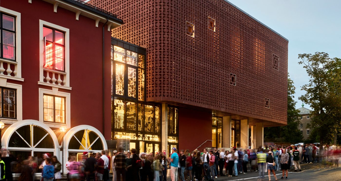 Teglstein: Iltarusko Retro | Studentersamfundet, Trondheim