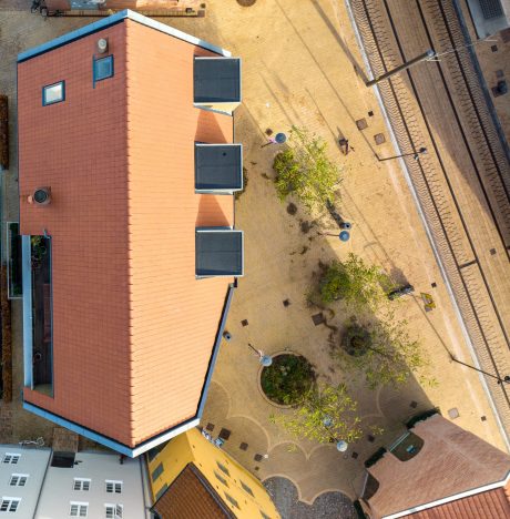 Takstein - Datura Naturrød - Oluf Bagers Plads, Danmark