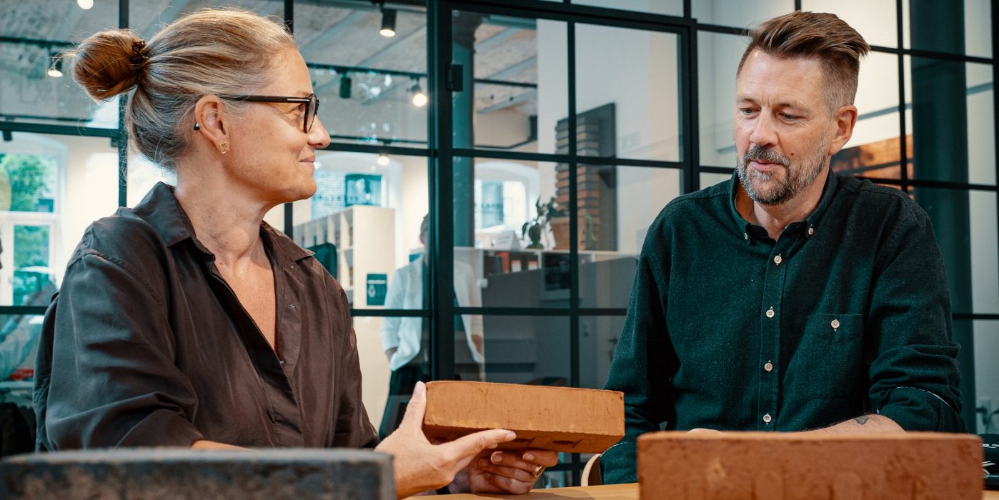 Teglstein - LESS - Rikke Ask & René Lemming