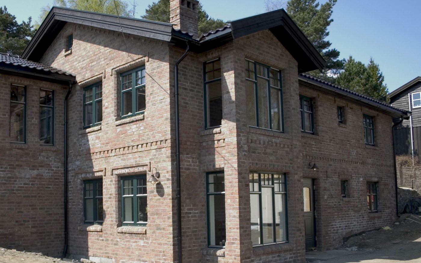 Picture of new brick facade on Kjennveien