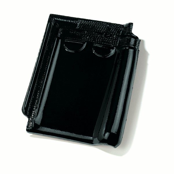 Single product shot of a Stormpan 44 Zwart Geglazuurd roof tile